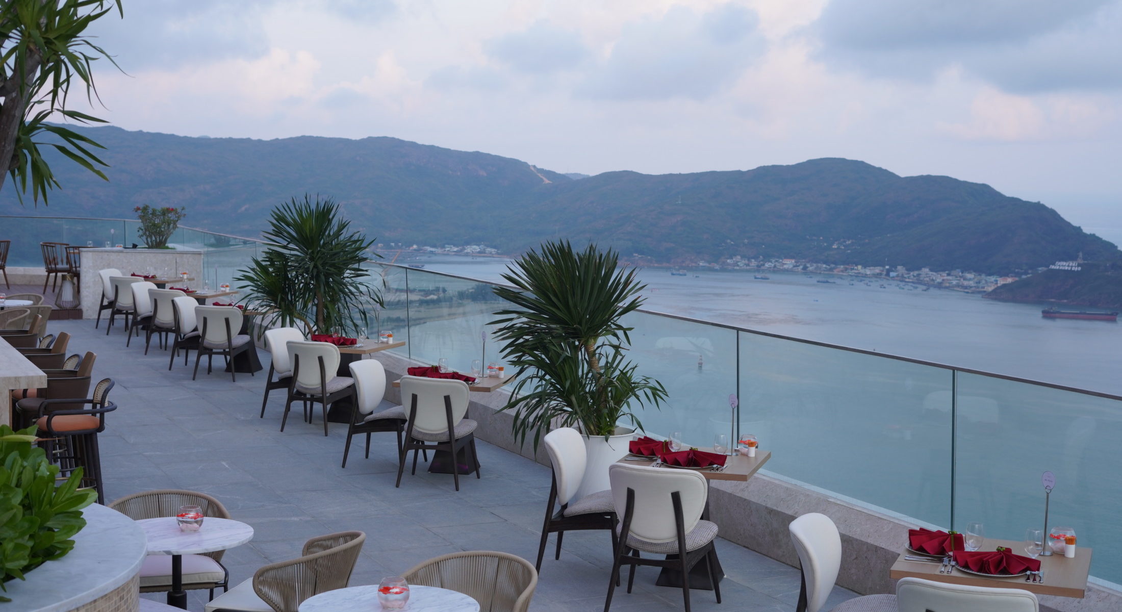 Grand Hyams Hotel <br>- Quy Nhon Beach - slide_7