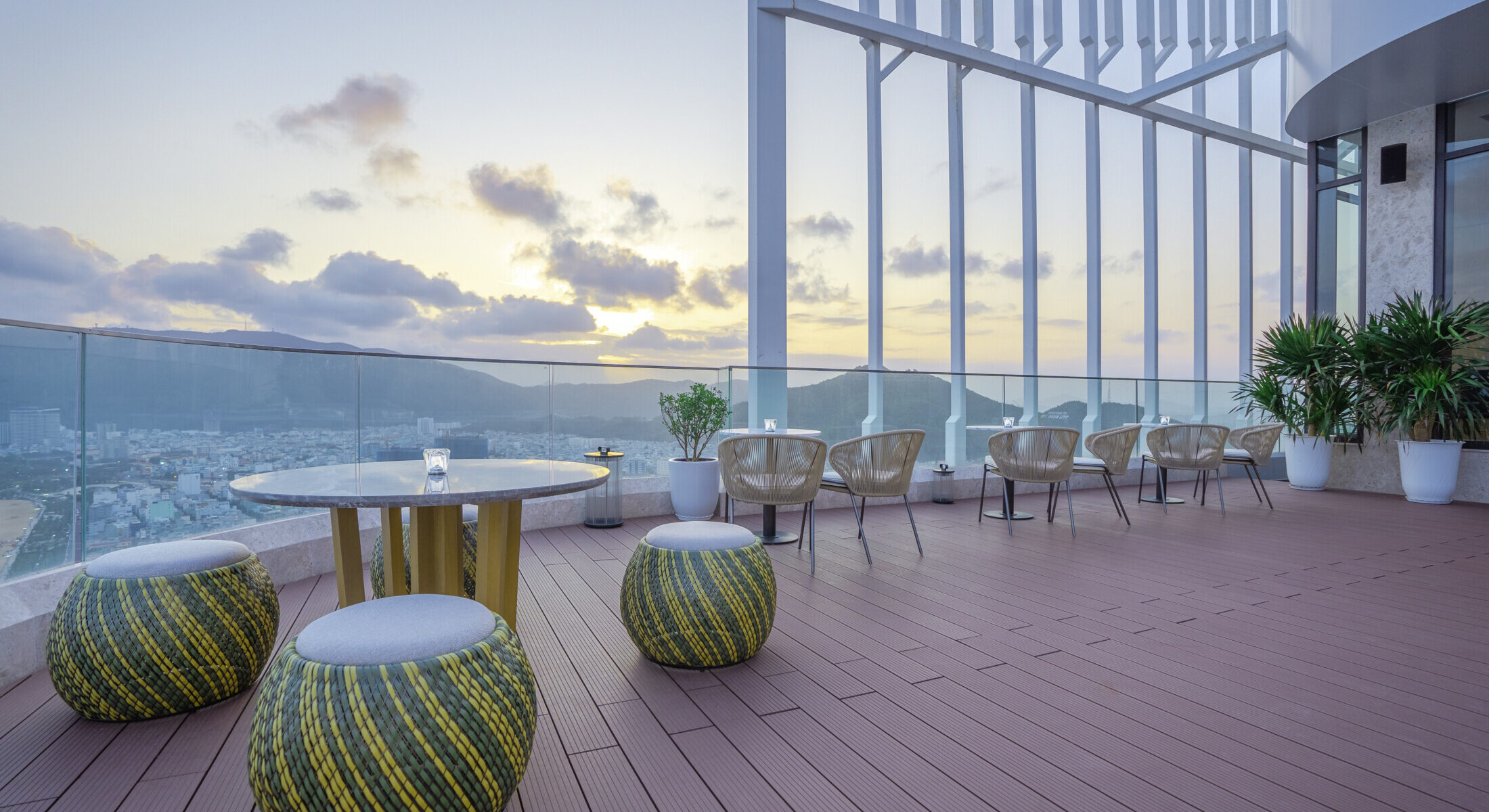Grand Hyams Hotel <br>- Quy Nhon Beach - slide_8